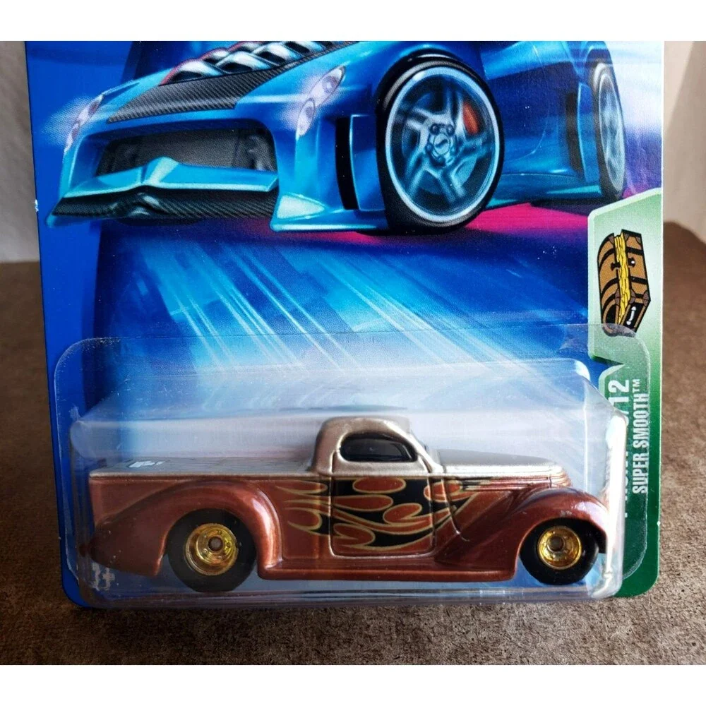 2004 Hot Wheels T-HUNT SUPER SMOOTH Truck Copper Gold TREASURE HUNT 105 GOLD RR!